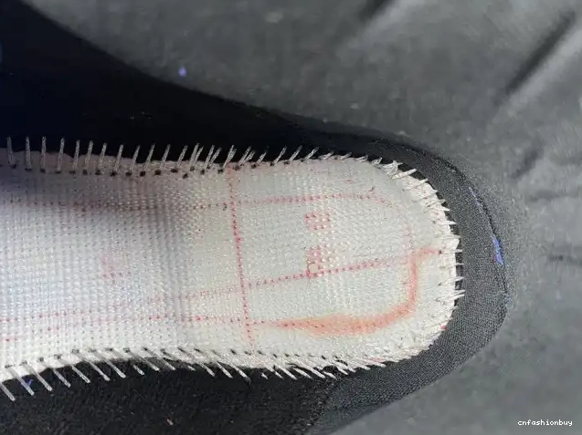 Gown Cap Air and Jordan 414571-012 Retro 13 0626